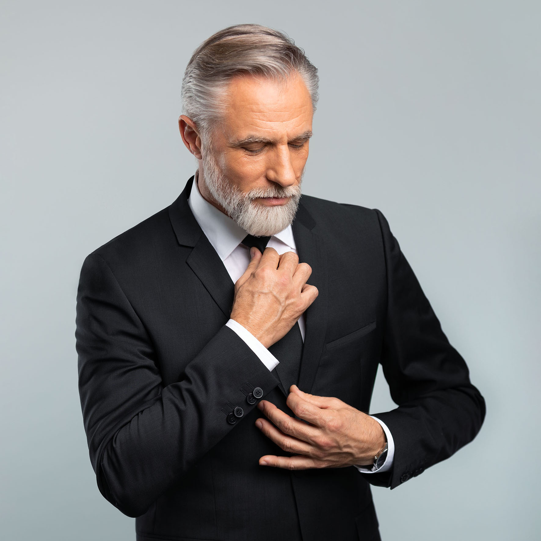 Model Sedcard – Fotostudio Köln – Helle Kammer Bewerbungsfotos Köln - Mann mit Krawatte